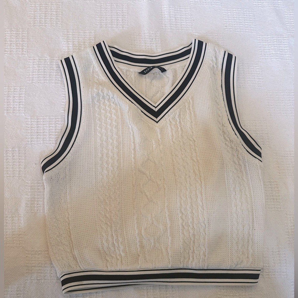 SHEIN EZwear Varsity Striped Cropped Sweater Vest
